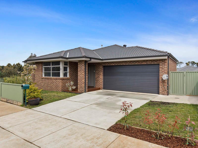 1 Patrick Close, Miners Rest, VIC 3352