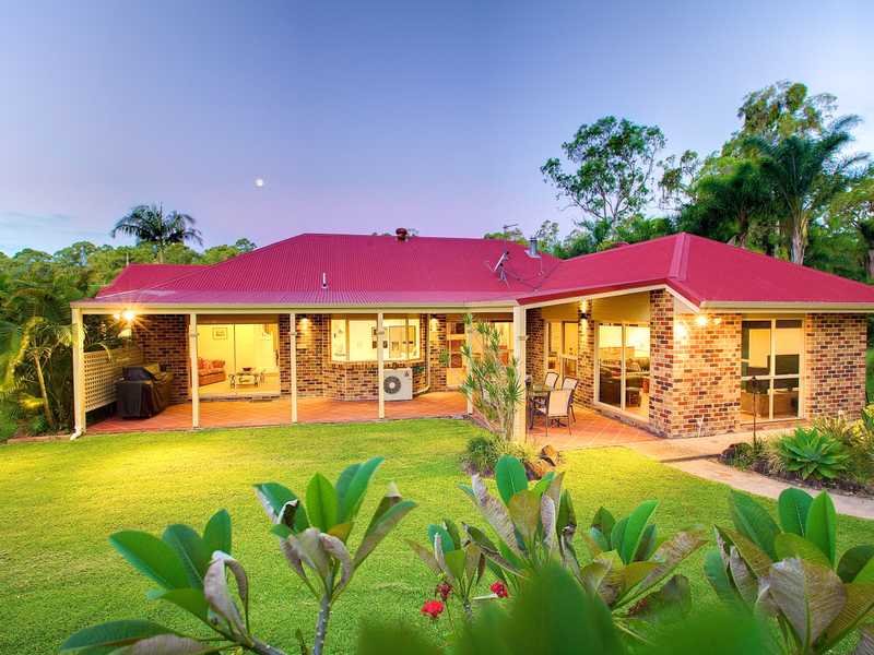 35 Riverdowns Crescent, Helensvale, Qld 4212 Property Details