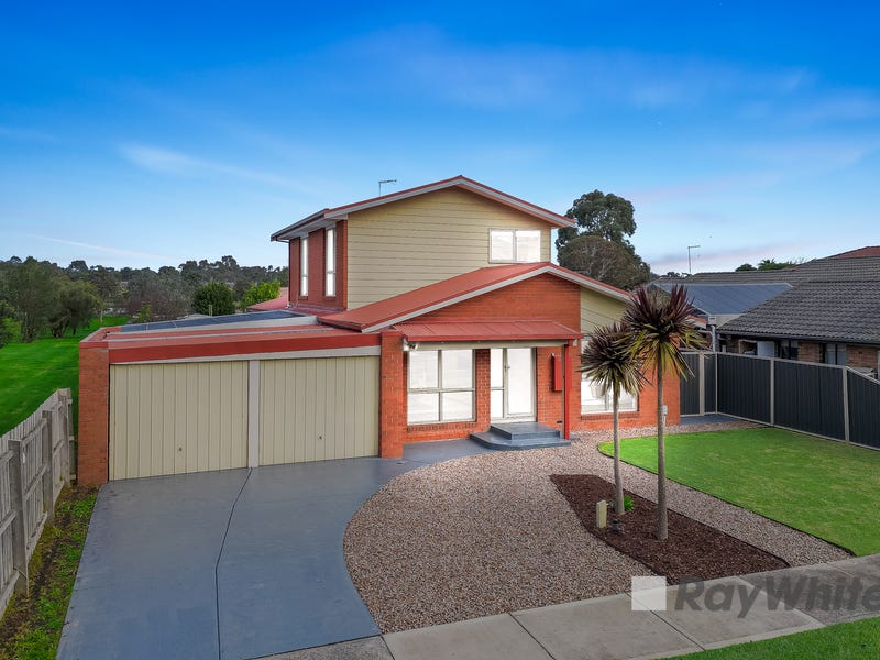 64 David Collins Drive, Endeavour Hills, VIC 3802