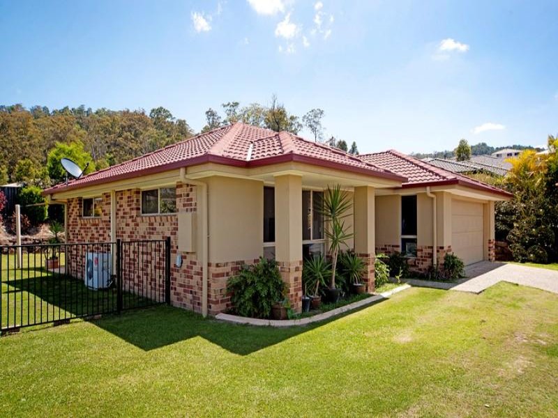 2 Fitzgerald Close, Maudsland, Qld 4210 Property Details