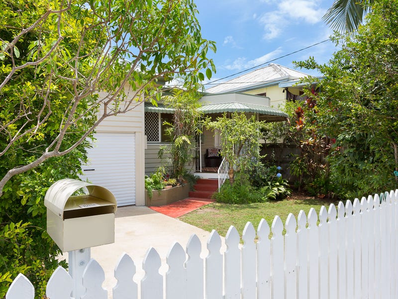 18 Griffith Road, Scarborough, Qld 4020 Property Details