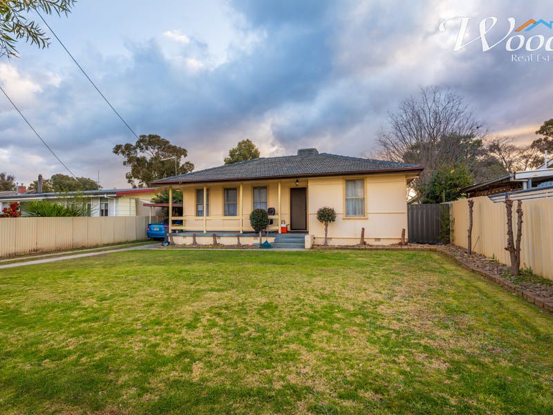 521 b Street, Lavington, NSW 2641