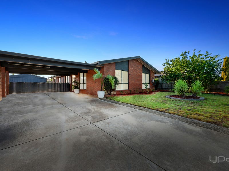 22 Dunvegan Drive, Kurunjang, VIC 3337