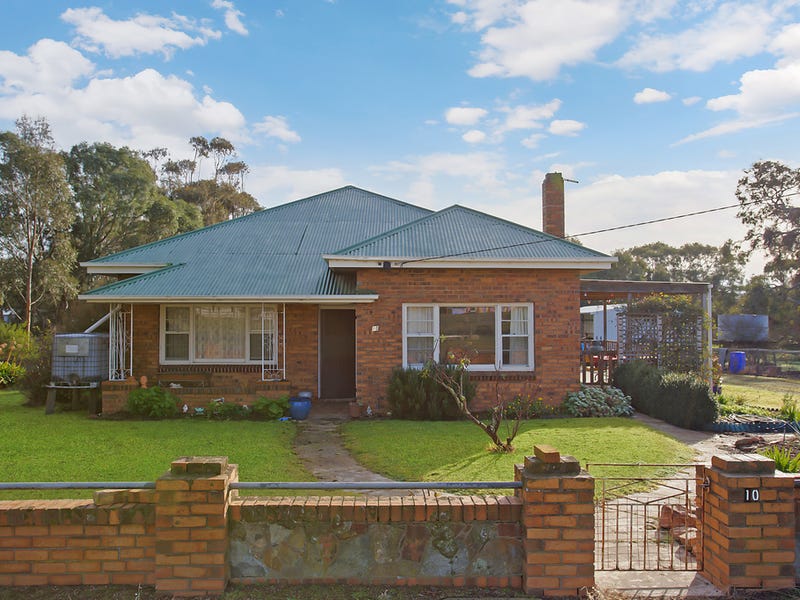 10 Station Street, Glenthompson, Vic 3293 Property Details