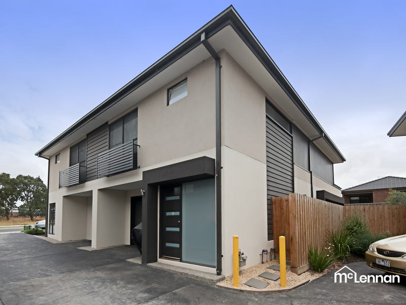 2 Nebula Lane Cranbourne East Vic 3977 Property Details