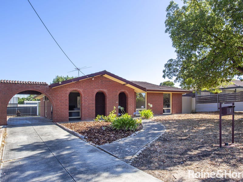 Houses for Sale in Morphett Vale, SA 5162