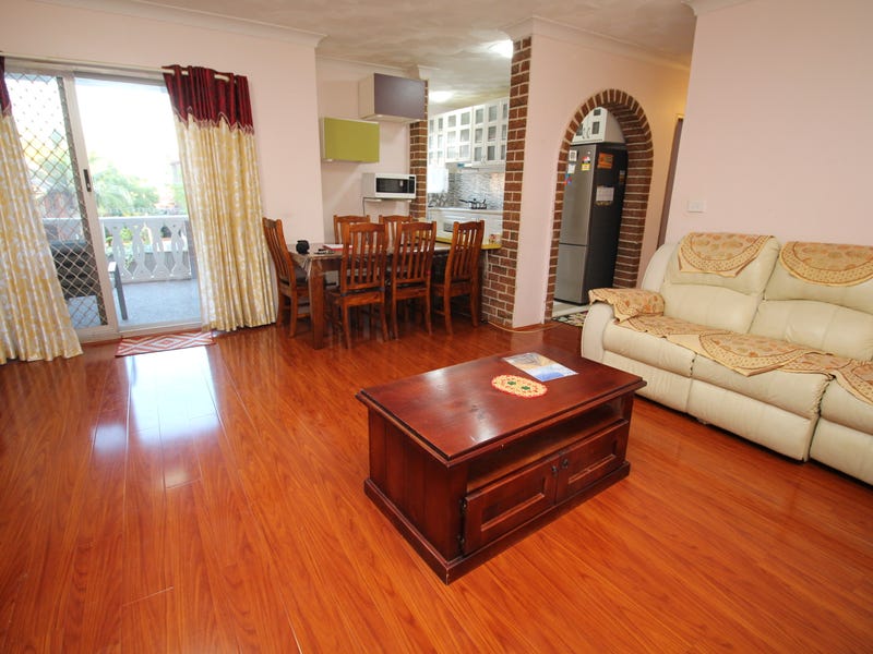 2/8 Brisbane Street, Harris Park, NSW 2150