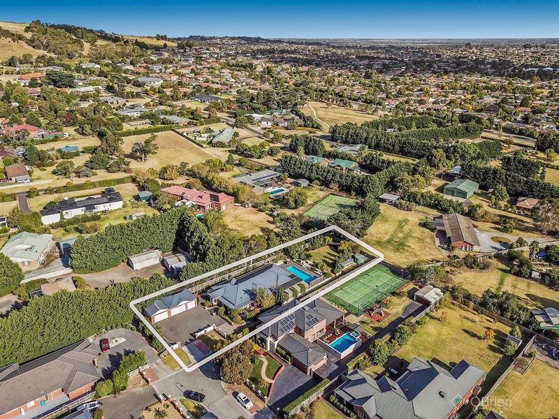 15 Roselea Place, Narre Warren North, Vic 3804