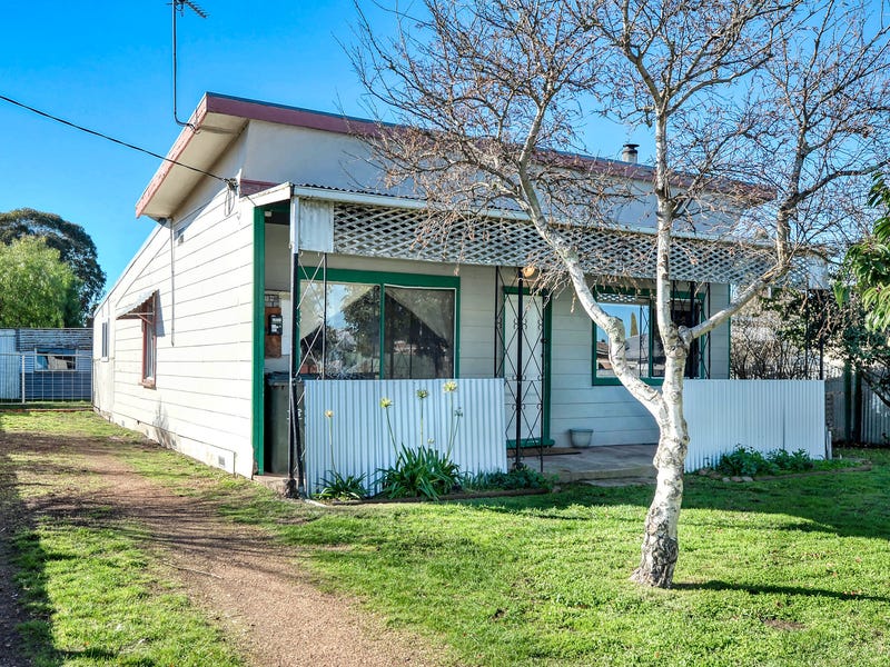 11 Commercial Street, Willaura, VIC 3379