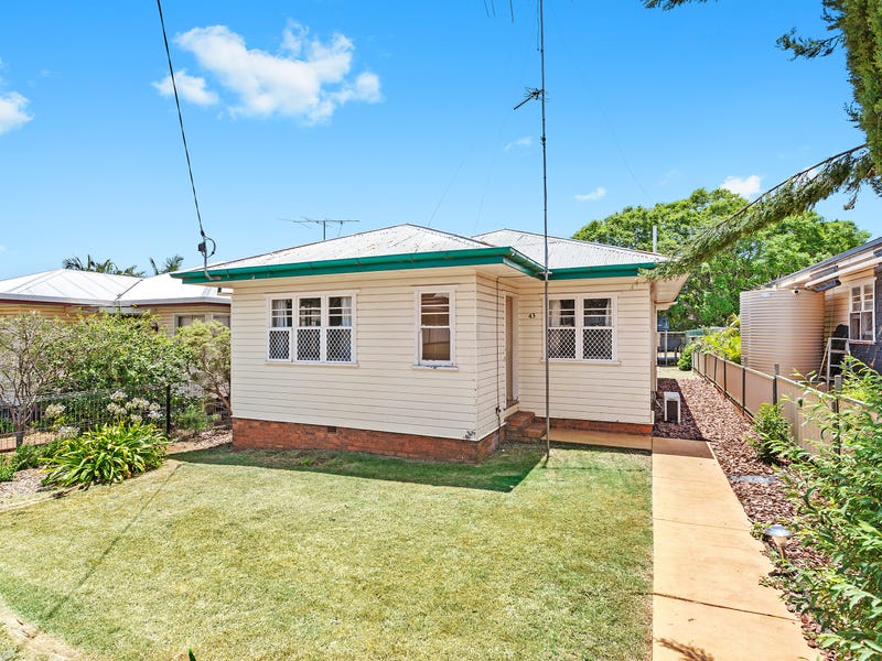 43 Cranley Street, South Toowoomba, QLD 4350