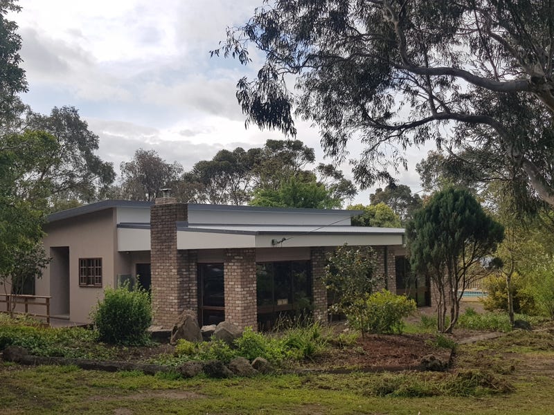 25 Ryan Road, Pakenham, Vic 3810