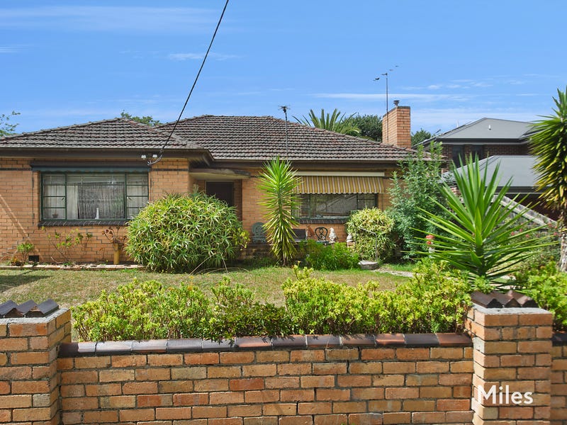 17 Abercorn Avenue, Ivanhoe, Vic 3079 Property Details