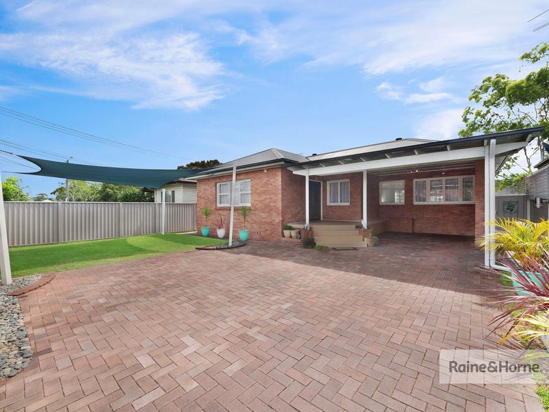 299 Ocean Beach Road, Umina Beach, NSW 2257