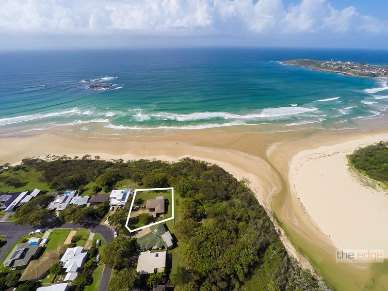 2 Ocean Drive, Safety Beach, NSW 2456