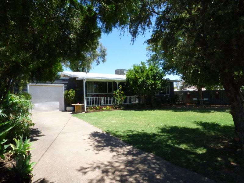 32 Short Street, Bourke, NSW 2840 Property Details