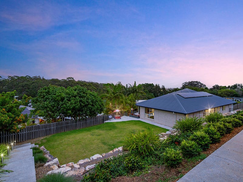 5 Curtis Court, Mudgeeraba, Qld 4213 Property Details