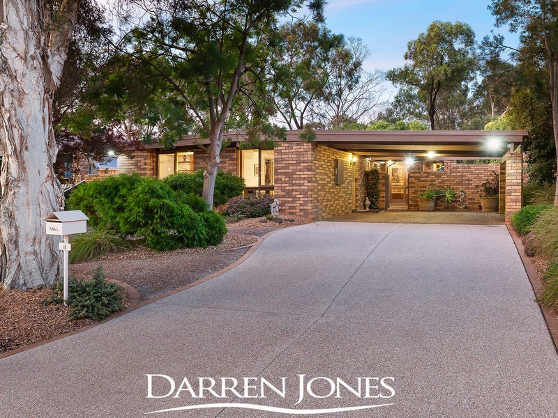 8 Omaru Rise Greensborough Vic 3088 Realestate Com Au