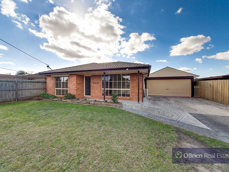 8 Simon Drive, Pakenham, Vic 3810 Property Details