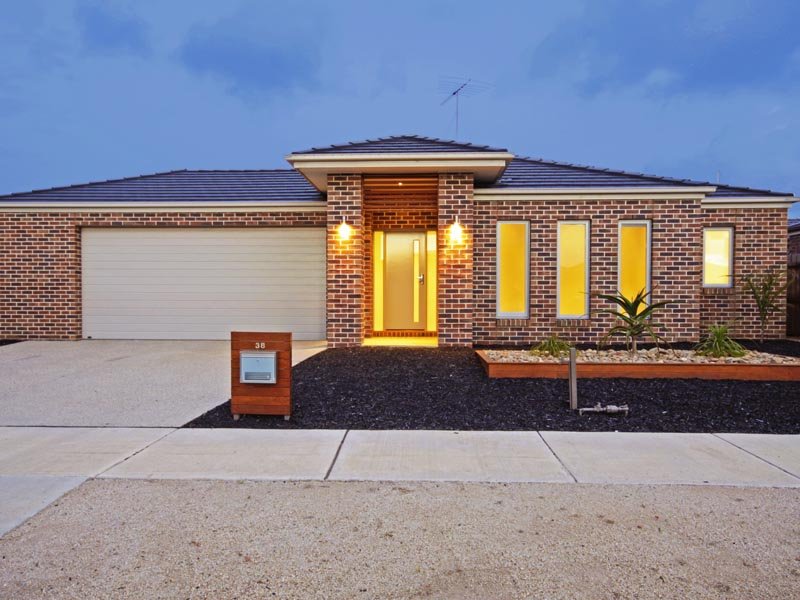 38 Yeoman Crescent, Leopold, Vic 3224 Property Details