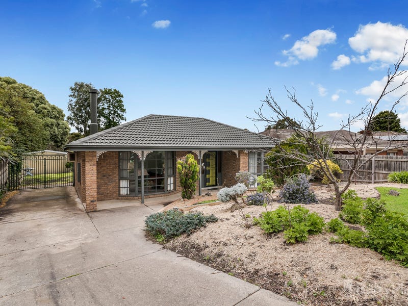 32 McEwen Drive, Sunbury, Vic 3429 Property Details