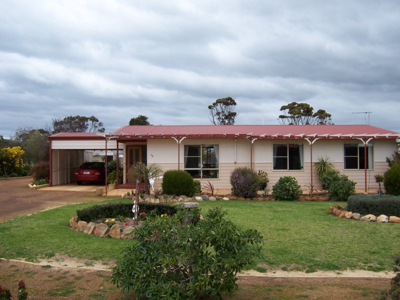 34 Bairstow Street, Dumbleyung, WA 6350