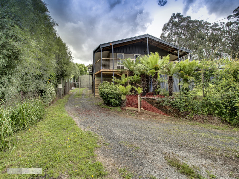 30 Hazel Street, Cockatoo, Vic 3781 Property Details