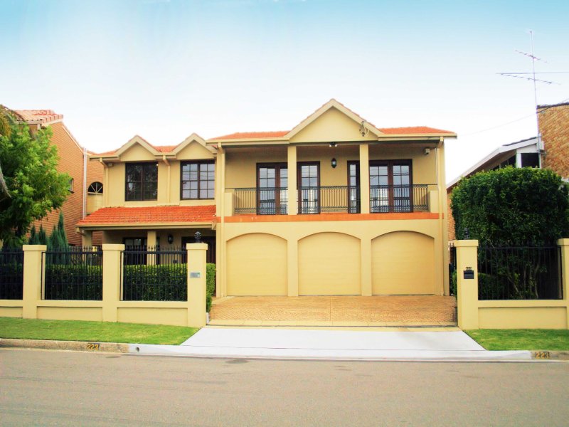 223 Stuart Street, Blakehurst, NSW 2221