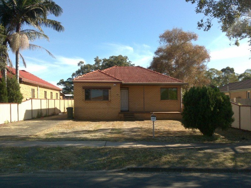 518 Smithfield Road, Prairiewood, NSW 2176 Property Details