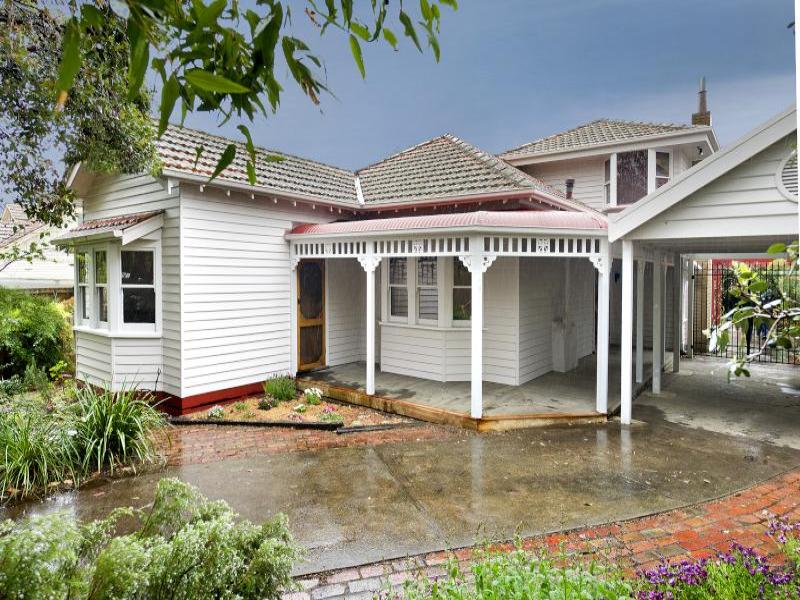 8 Barloa Road, Mont Albert, Vic 3127 8 Barloa Road, Mont Albert, Vic 3127