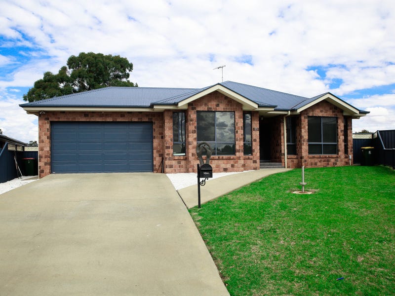 11 Mossgiel Close, Parkes, NSW 2870 Property Details