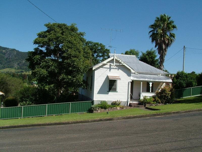 17 CHURCH Street, Gloucester, NSW 2422 Property Details