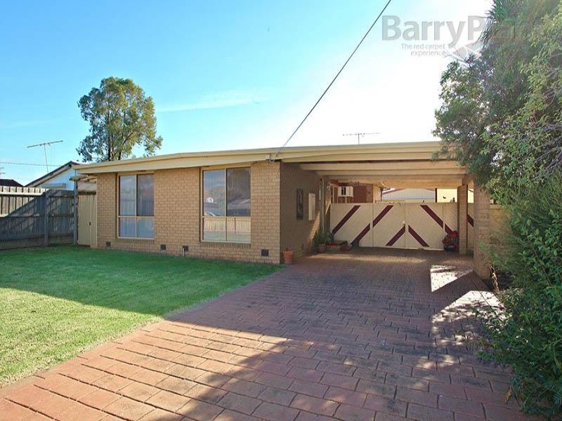 72 Westcott Parade, Rockbank, Vic 3335 Property Details