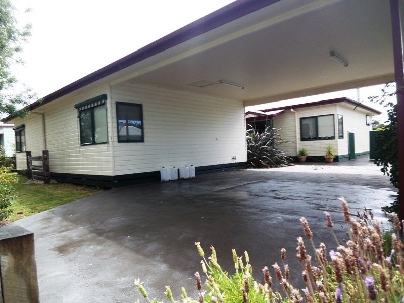 9 Clark Street, Heyfield, VIC 3858