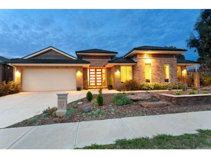 2 Grand Manor Drive, Berwick, Vic 3806 Property Details