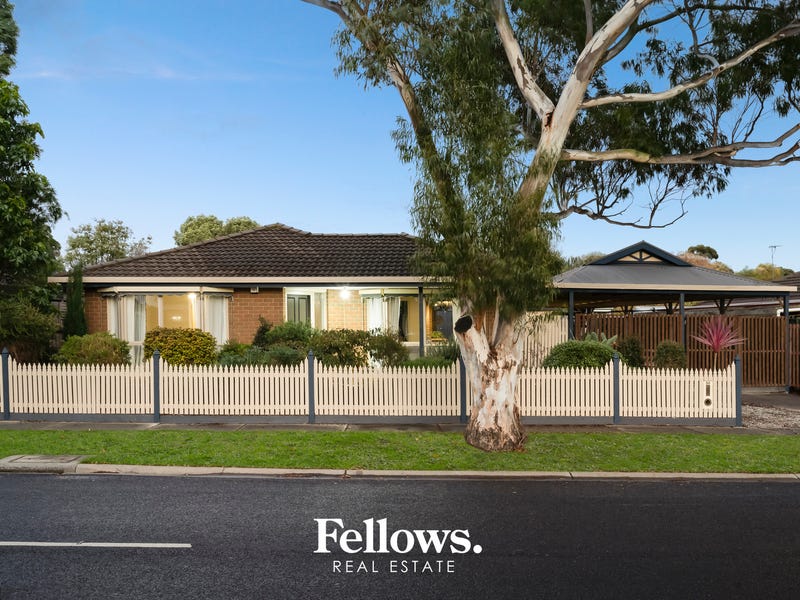 56 Meeking Drive, Pakenham, VIC 3810