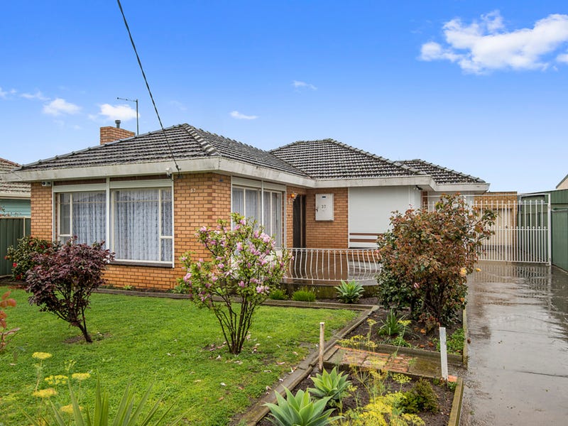 37 Oberon Avenue, St Albans, VIC 3021 - realestate.com.au