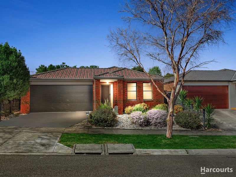 16 Huron Parkway, Pakenham, VIC 3810