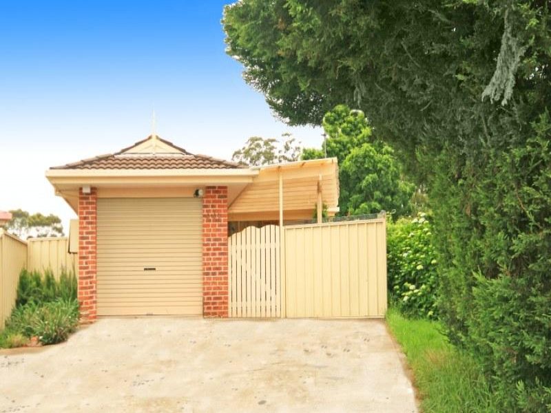 32 Melba Place, St Helens Park, NSW 2560
