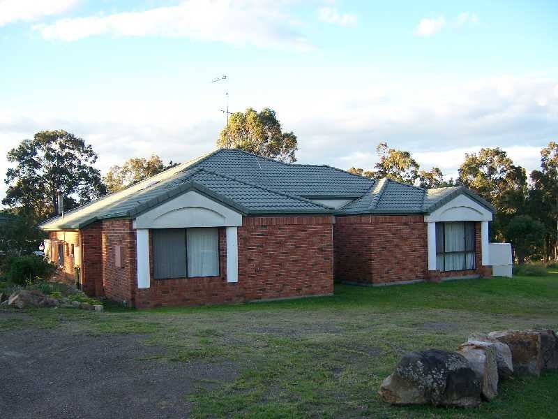 11 Timbertop Road, Glen Oak, NSW 2320