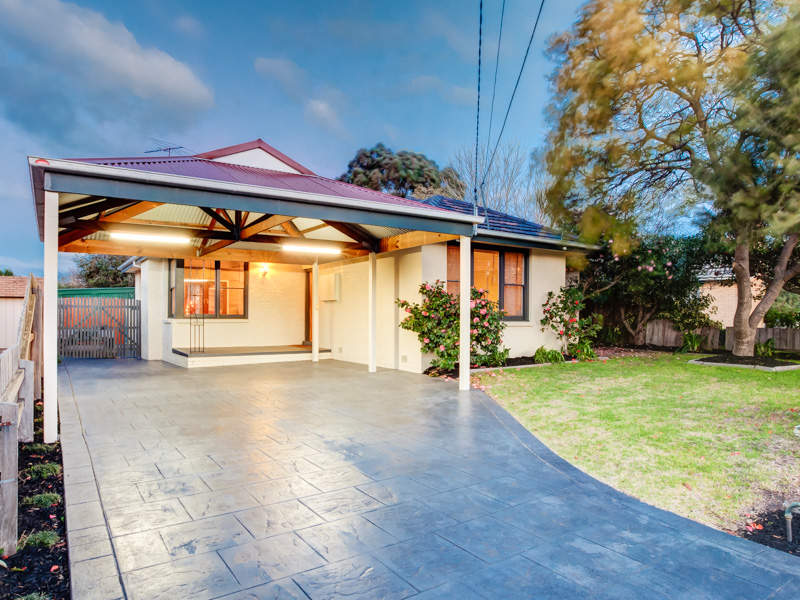 12 Moonda Grove, Cheltenham, Vic 3192 Property Details