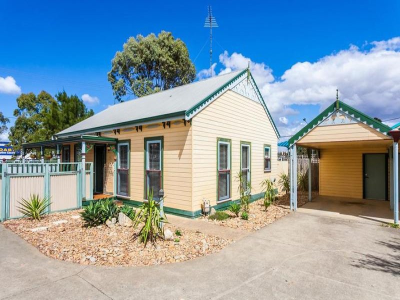 1/84 Beach Road, Torquay, Vic 3228 Property Details