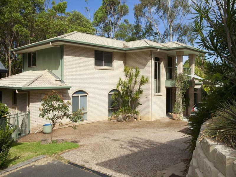 32 David Road Holland Park Qld 4121 Property Details