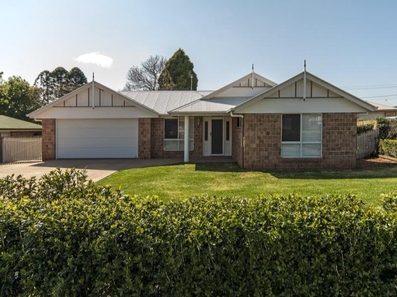 6 Degan Court, Middle Ridge, QLD 4350