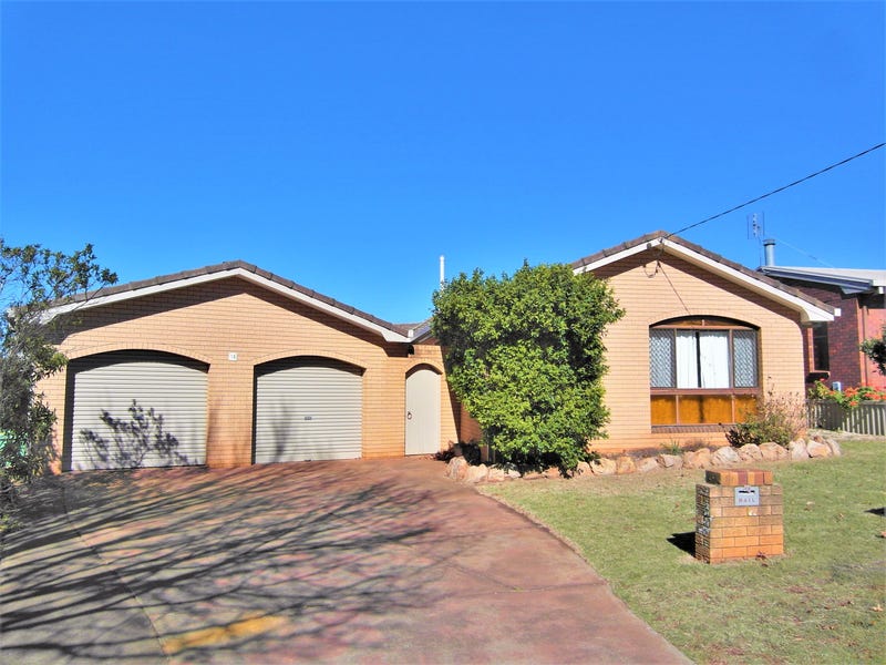 16 Hazel Street, Centenary Heights, Qld 4350 House for Sale