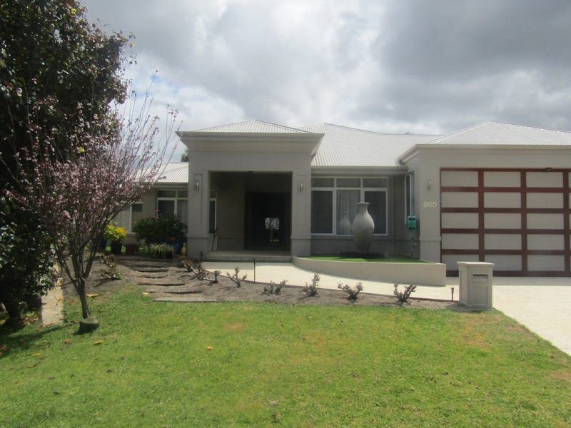 126 Roxburghe Drive, The Vines, WA 6069