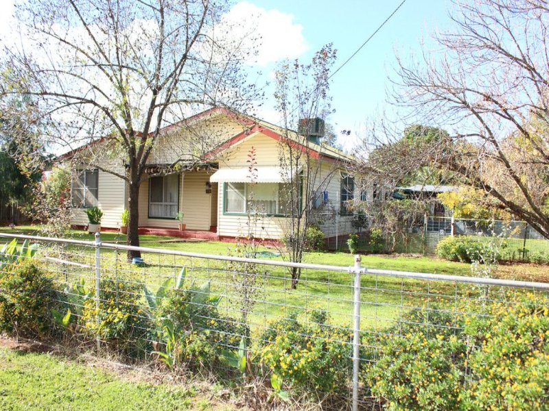 9 Camp Street, Ganmain, NSW 2702 Property Details