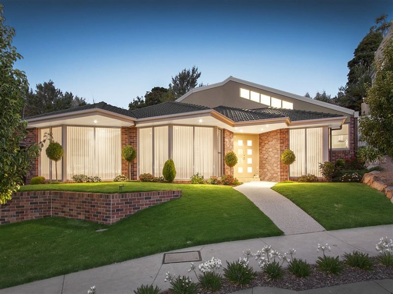 1/48 Langmore Lane, Berwick, Vic 3806 Property Details