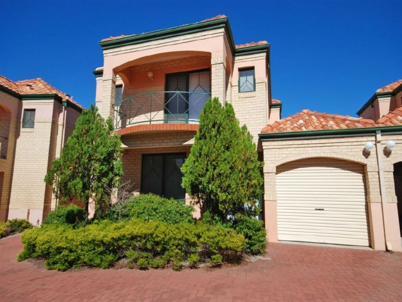 15/10 Fairhaven Terrace, Hillarys, WA 6025 Property Details