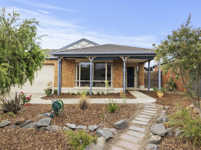 12 Boga Place, Manor Lakes, VIC 3024