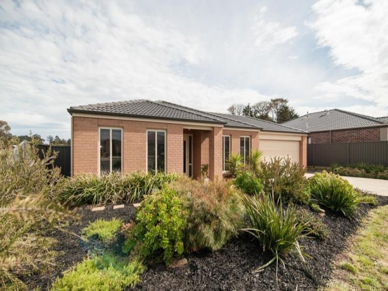 11 Hereford Close, Vic 3356 Property Details